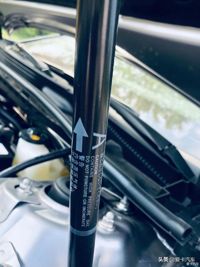 万宝龙签字笔真假鉴别方法，万宝龙签字笔真假鉴别视频（亚洲龙提车，买了就得找对象）