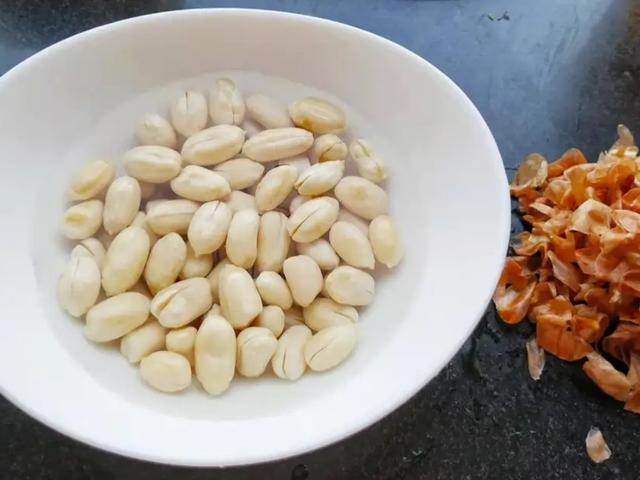 今日黄豆价格多少钱一吨，今日油价：国际原油又涨（农村老话“白露谷）