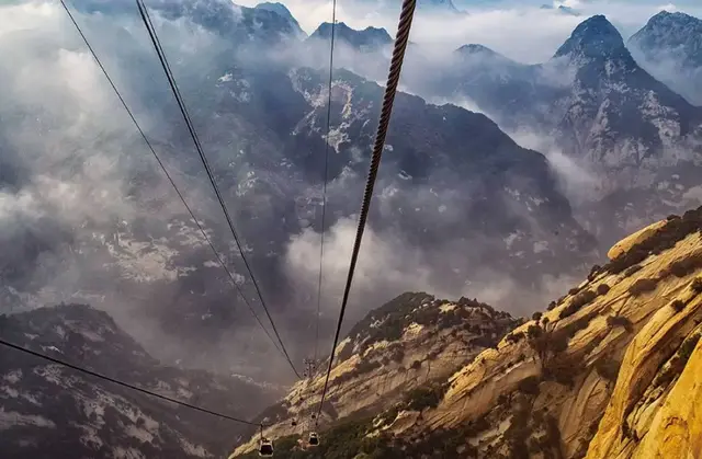 华山主要的旅游景点都有哪些，华山主要景点介绍（华山必去的几个景点知道吗）