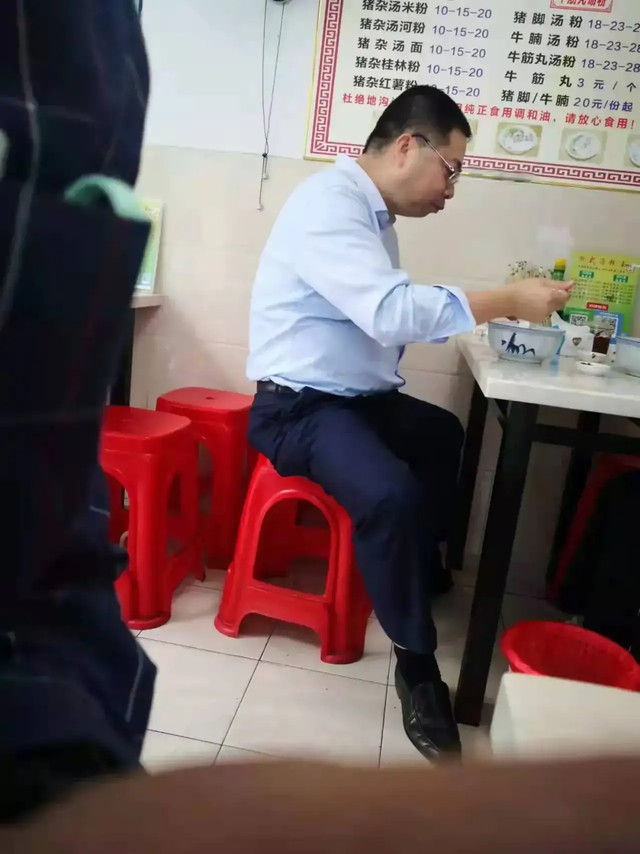 深圳富豪的迷乱生活，深圳水榭花都住什么人（我才知道对有钱人的误解有多离谱）