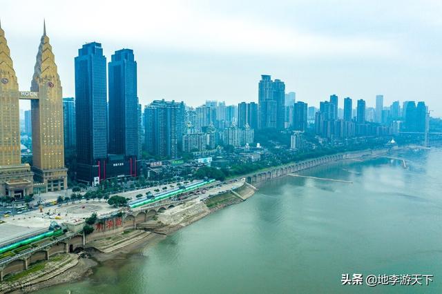 重庆为什么叫山城，成都好玩还是重庆好玩（卫星地图带你了解这座网红城市诞生的基因）
