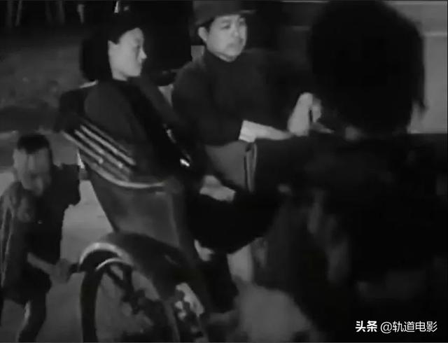 豆瓣8.2分的《三毛流浪记》，1949年的献礼之作，艰辛中饱含泪水
