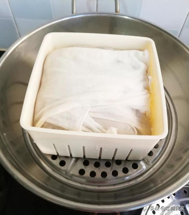 做豆腐的石膏粉有毒吗，豆腐放石膏粉吗（亲朋好友吃了都会夸赞你）