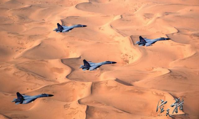 空天猎李晨和范冰冰演片段，和范冰冰打情骂俏