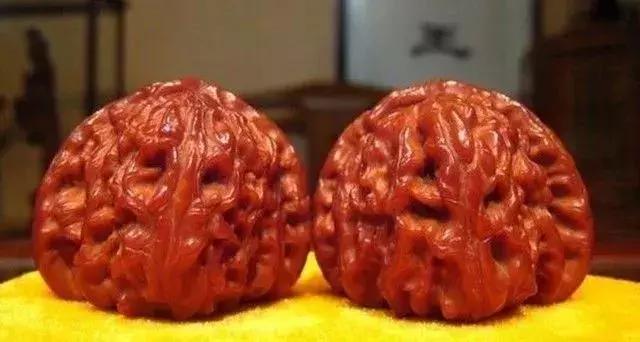  核桃怎么盘玩效果最好，新入手的文玩核桃如何盘玩（要想核桃盘得好） 