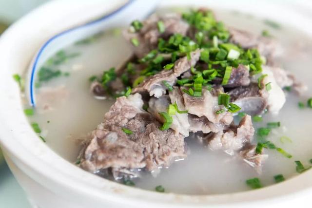 苏州特色美食排行榜前十名，苏州小吃排行榜前十名（盘点人间天堂苏州的各种美味佳肴）