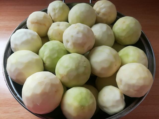 百香果皮的功效与作用及食用方法，百香果的皮功效与作用及食用方法（很多人只吃它的果肉）