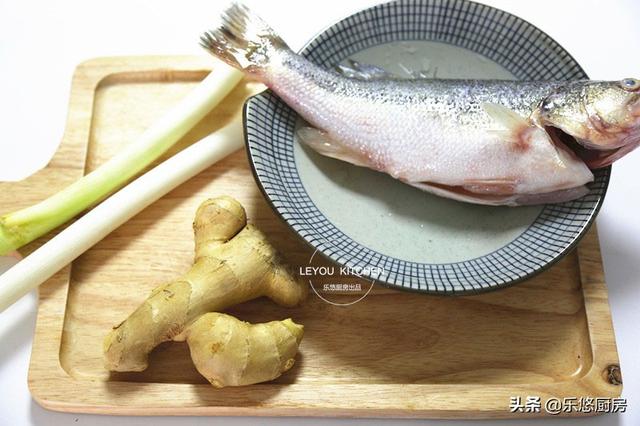 怎样做蒸鱼好吃，怎样做蒸鱼好吃窍门（以后就是自己的拿手好菜）