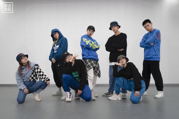 学爵士舞有什么好处呢，学爵士舞有什么好处呢男生（爵士舞男生可以学吗）