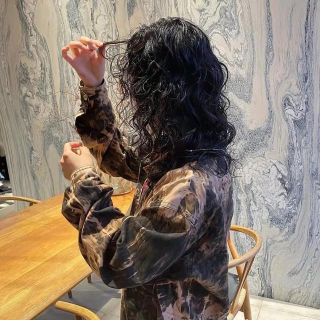 好看又自然的中长卷发，这种烫法才是真正的免打理