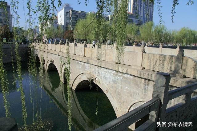 邯郸学步的意思，说的是河南人到河北学习走路（邯郸学步的意思）