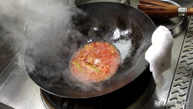 炒茄子怎么做好吃又简单又好吃，如何做简单又好吃的炒茄子（一个妙招轻松炒出好茄子）