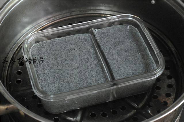 怎样自制黑芝麻核桃糕，黑芝麻核桃仁糕怎么做（儿子迷上坚果糕）