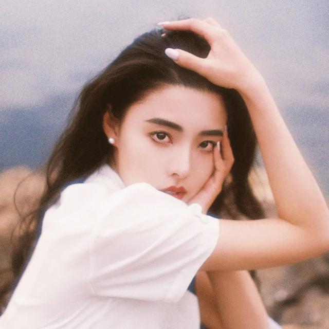 七奈:港风复古头像微信，七奈:港风复古头像（复古头像 港风）