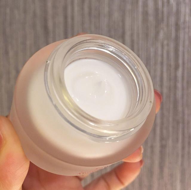 兰蔻眼霜生产日期怎么看生产日期，兰蔻面霜哪里看生产日期（无论你现在20、30还是40岁）