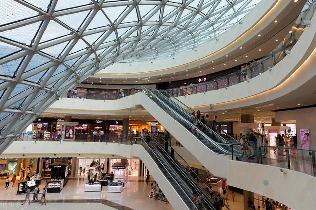 为什么大家纷纷逃离三亚，原住民和外地人纷纷出逃