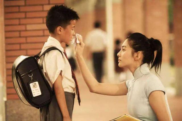 2009年，王全安与相恋十年的余男分手，转身便与张雨绮拍了部好戏
