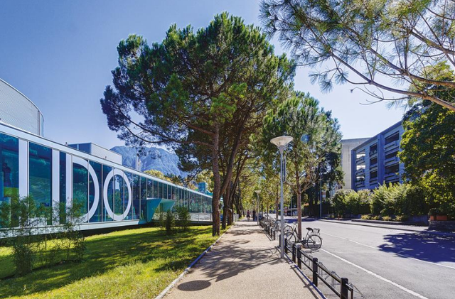 温泉丽都地产介绍温泉丽都地产怎么样，温泉丽都小区（紧扣环境感知的现代抽象设计）