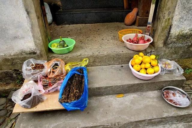 黄山土特产，黄山土特产有哪些（安徽黄山下藏2个好地方）