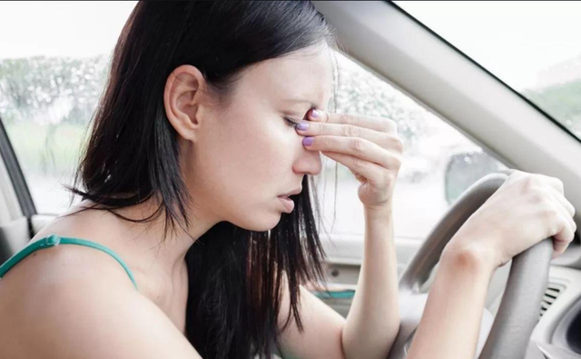 人为什么会晕车，人为什么会晕车?如何才能不晕?看完秒懂（为什么有人一坐车就会晕车）