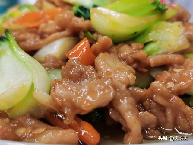 白菜炒肉的做法，家常白菜炒肉的做法（教你家常做法的白菜梗炒肉）