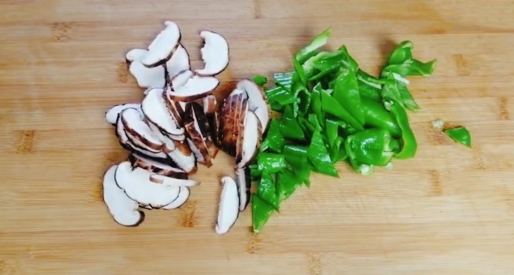 圖片[5]-【雞蛋炒胡蘿卜面】做法步驟圖 我家一周吃5次 比肉還香-起舞食譜網