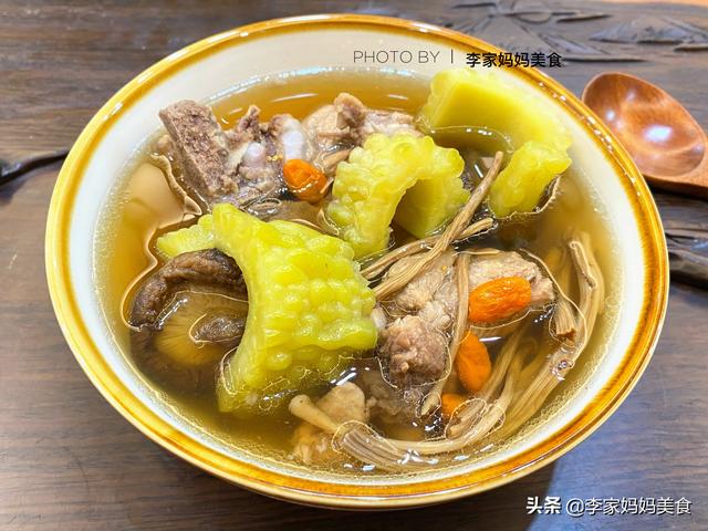 干茶树菇要泡多久，干茶树菇要泡多久可以煲汤（多给家人喝这汤）