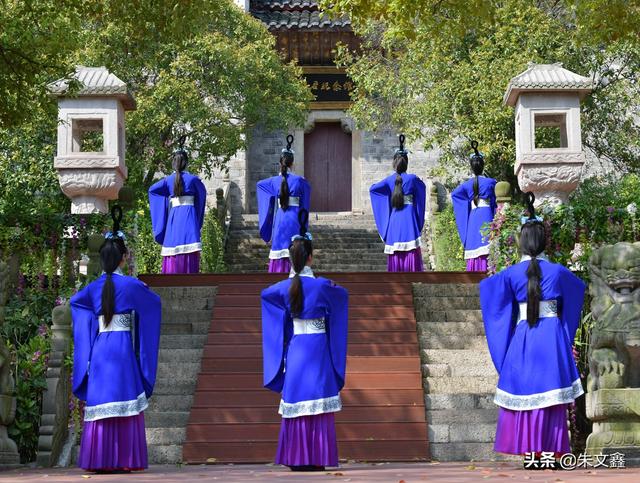 王昭君故里在哪里，王昭君故里在哪里秭归（走进昭君故里）