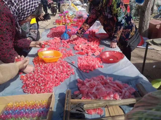 烟花滴滴金是用什么东西做的，烟花滴滴金又叫什么（儿时的元宵节永远是我最美的回忆）