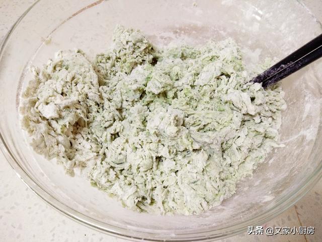 菠菜面的家常做法，教你在家做陕西特色面食菠菜面