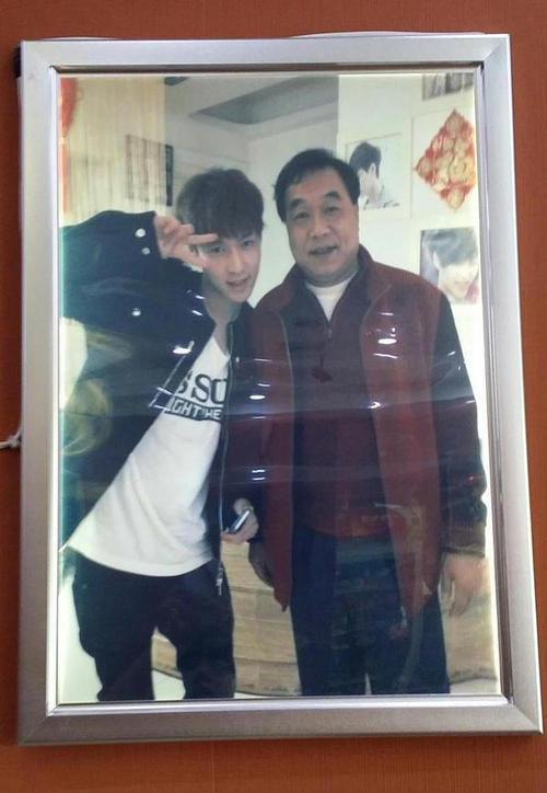 exo出道的成员名单，EXO12位成员现状
