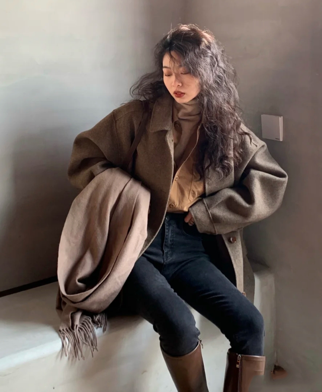 三明治面料是一种什么材质，三明治面料是一种什么材质的面粉（这个秋季火了一种穿法）