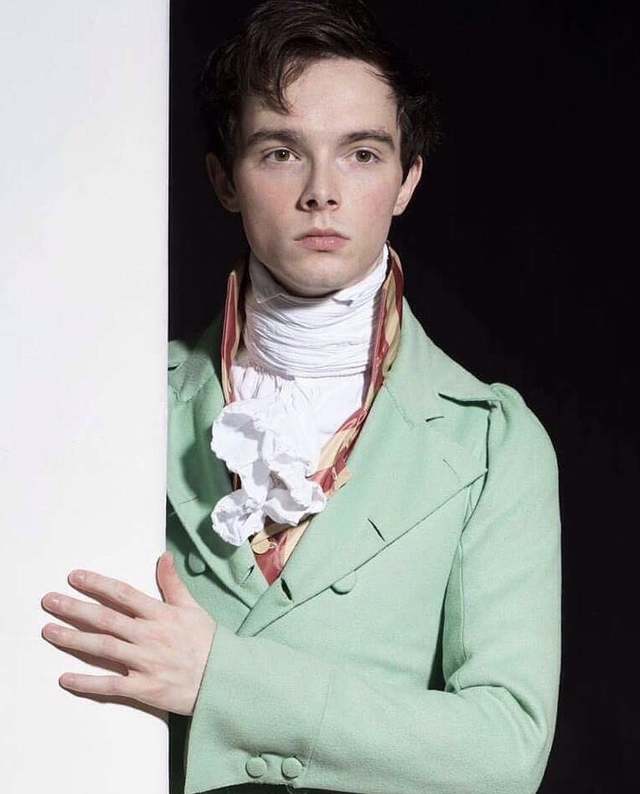 Zack什么意思，证件类型不符什么意思（？英国鲜肉小哥只穿200年前衣服上街）