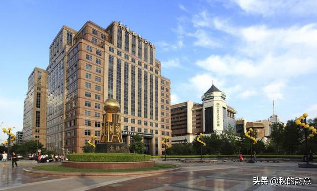 北京长安街有多长，北京长安街多宽（素有“十里长街”“神州第一街”之称）