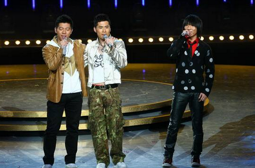 奔跑歌词，奔跑歌词图片（黄征疑发文暗示羽泉组合人品）