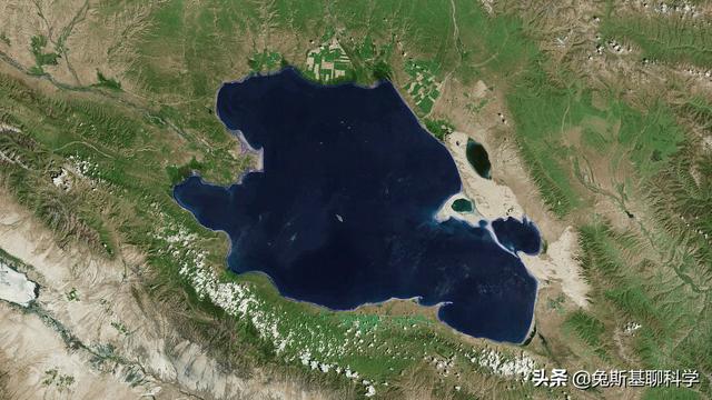 我国最大的咸水湖是，我国最大的咸水湖是（中国湖泊面积十大排名）