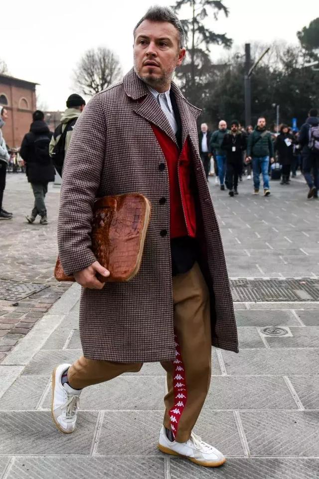 什么叫生胶鞋底，什么叫生胶鞋底胶（只要是钟情复古的）