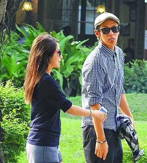 萧亚轩的男朋友，萧亚轩现任男朋友（萧亚轩与十五个男友的激荡情史）