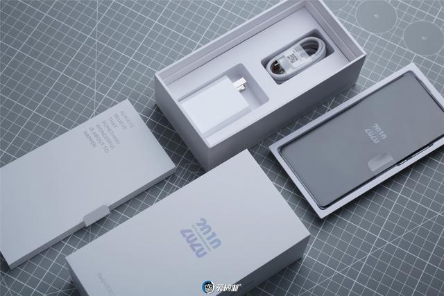 香炸了！红米Redmi K30至尊纪念版体验评测