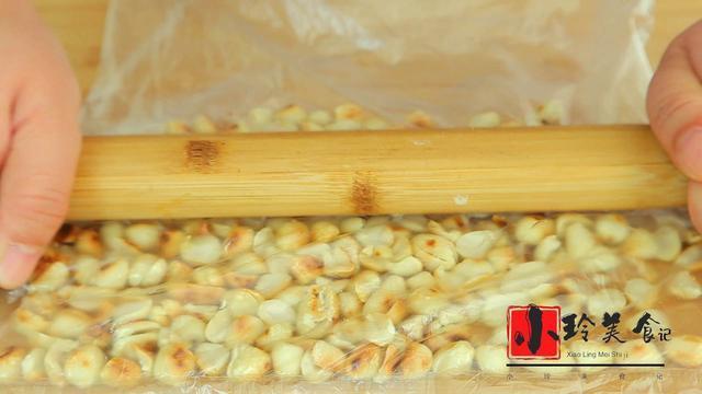 糯米粉怎么炒熟，糯米粉怎么炒（冷藏一天也不会硬）