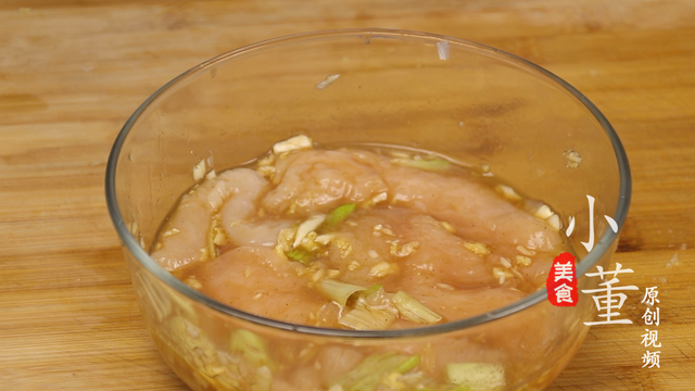 霸王鸡排家常做法，火遍大街小巷的炸鸡排这样做