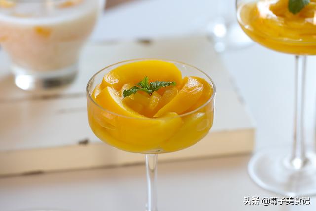 西米露是什么东西，西米的营养价值和副作用（夏季标配甜品黄桃西米露）