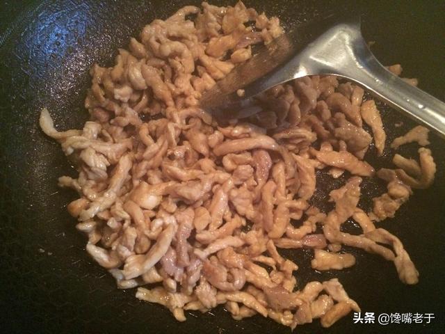 热锅凉油什么意思，为什么说做菜要热锅凉油（无论炒什么肉都又香又嫩）