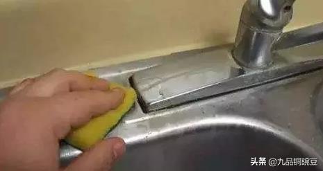 铜会生锈吗，纯铜、不锈钢卫浴五金也生锈（不锈钢为啥会生锈）