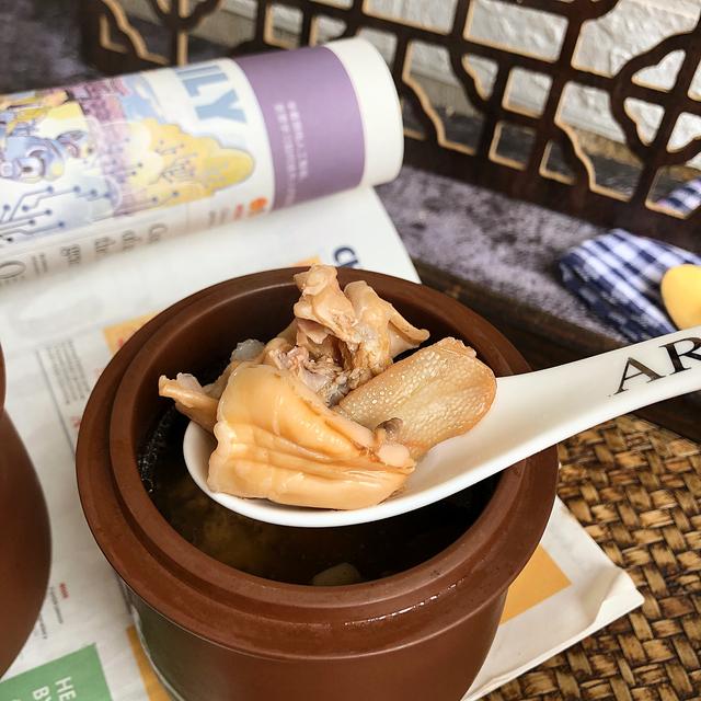 鱿鱼卵和鱿鱼膏图片，有膏鱿鱼仔的做法（学福建人用鱿鱼母炖汤）