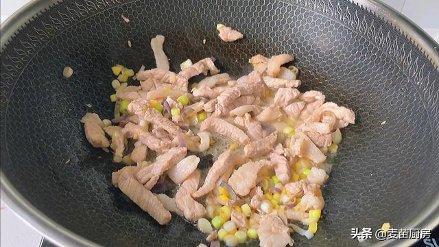 粉条汤怎么做家常做法，粉条烩菜的家常做法大全（老式冬瓜粉条汤）