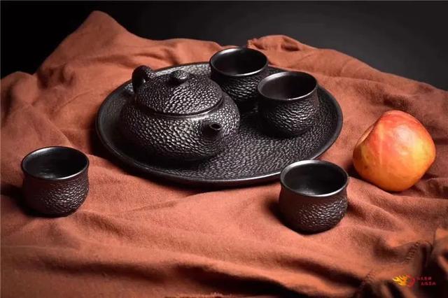 用纸怎样包花，用纸包花怎么包（云南省首届“非遗购物节”在楚雄开启）