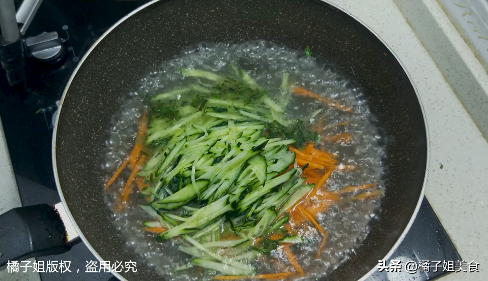 圖片[6]-【雙絲養(yǎng)生湯】做法步驟圖 3分鐘出鍋 營(yíng)養(yǎng)美味-起舞食譜網(wǎng)