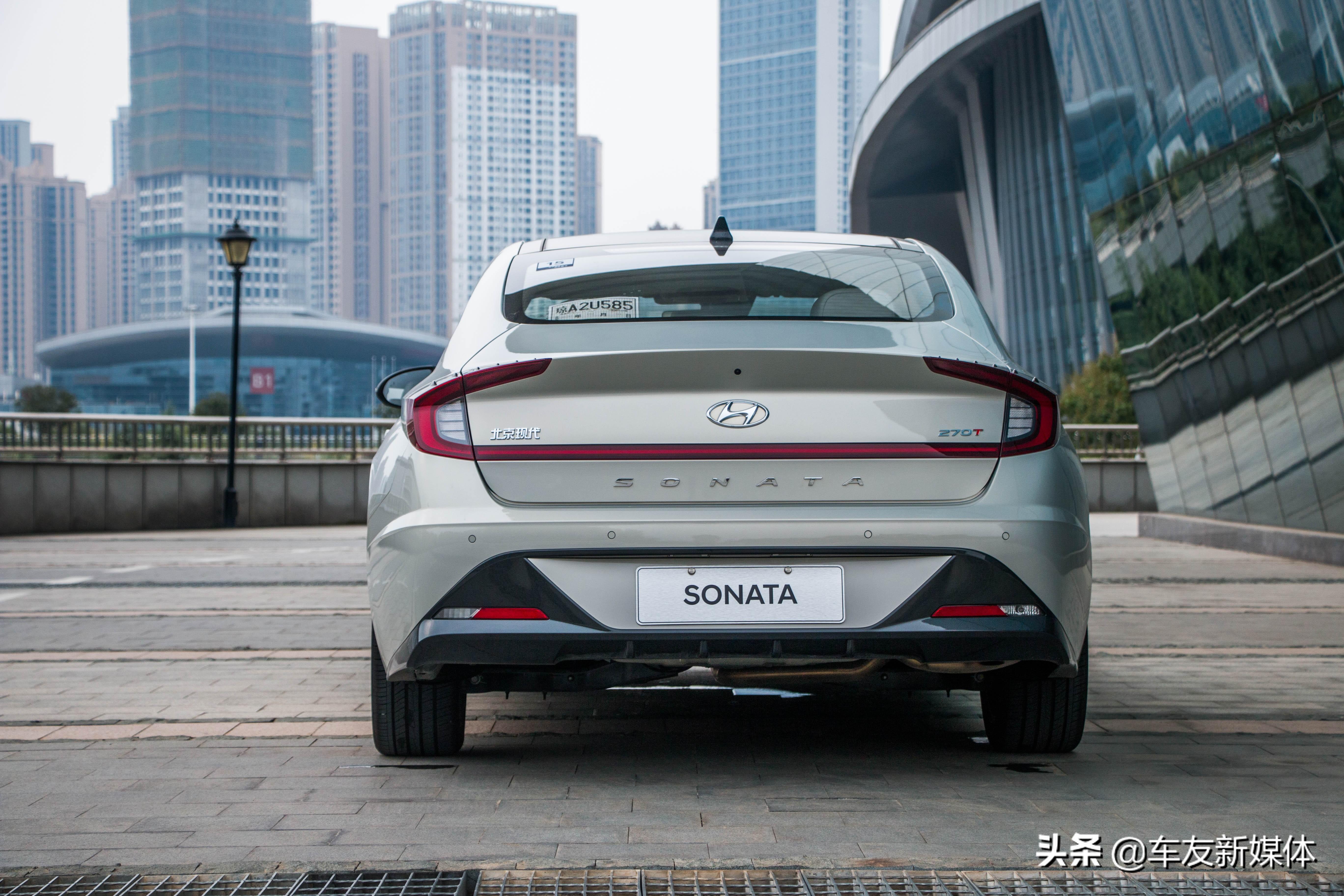 北京现代索纳塔第八代北京现代索纳塔8代新款多少钱深度试驾北京现代