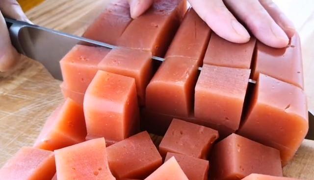 西瓜冰糕怎样做，西瓜冰糕怎样做好吃（2分钟教你用西瓜做凉糕）